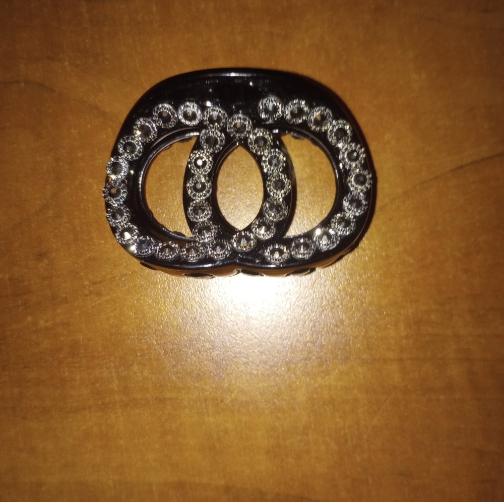 Chanel Rhinestone Hair Clip - Picture 2 of 2